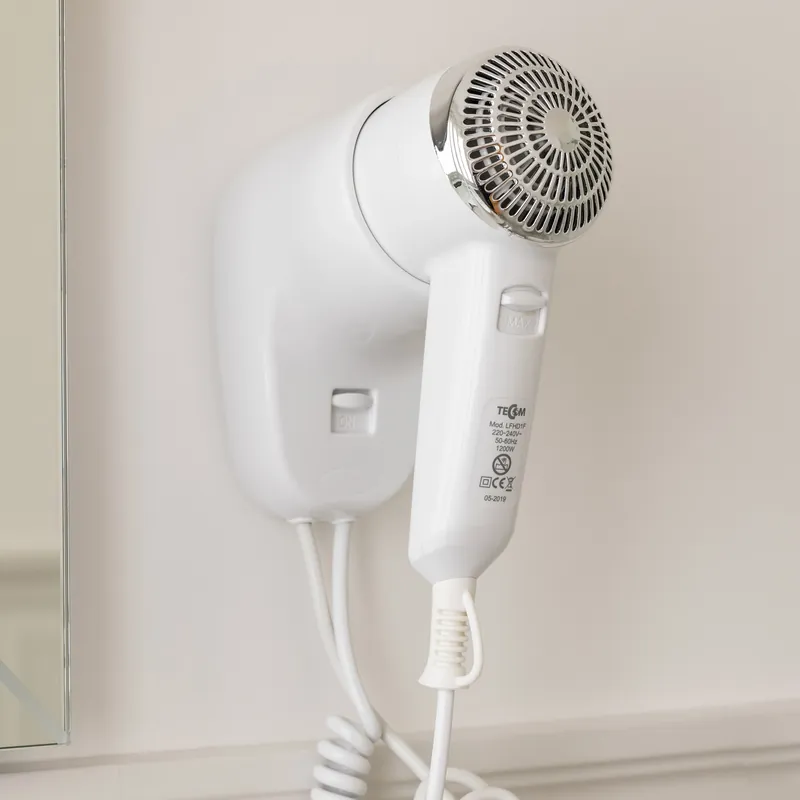 Dagaanbieding Asciugacapelli elettrico a pulsante in ABS bianco Smart Jet Asciugacapelli elettrico a pulsante in ABS bianco Smart Jet Echome