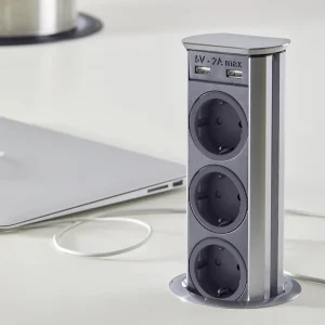 Tijdelijk Beschikbaar Torretta estraibile con 3 prese schuko e 2 USB a scomparsa Brick acciaio SFL Torretta estraibile con 3 prese schuko e 2 USB a scomparsa Brick acciaio SFL Echome