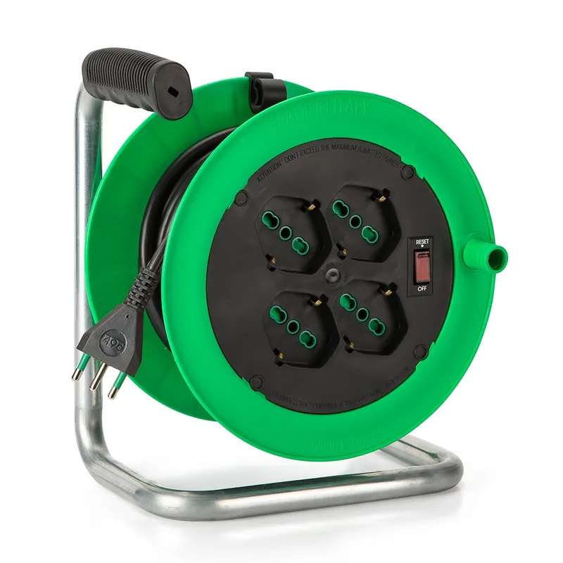 Avvolgicavo Zeus con 4 prese bipasso lungo 10 m con interruttore luminoso Fanton Avvolgicavo Zeus con 4 prese bipasso lungo 10 m con interruttore luminoso Fanton Echome Laatste Versie