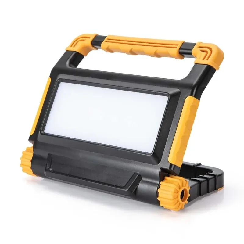 Proiettore LED Horus ricaricabile 15W con supporto portatile IP54 6500K Fanton Proiettore LED Horus ricaricabile 15W con supporto portatile IP54 6500K Fanton Echome Uitverkoop