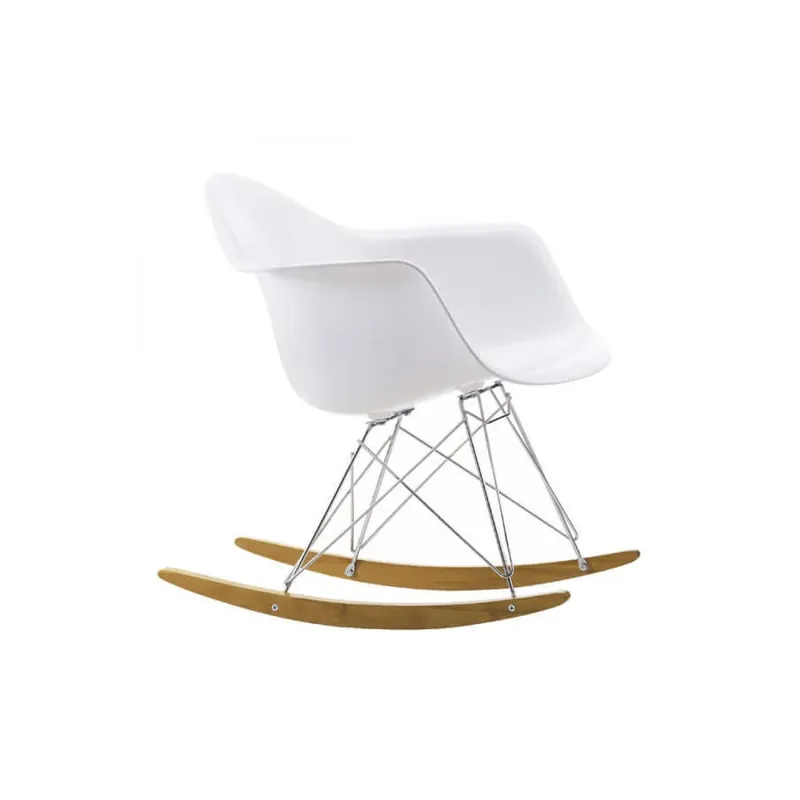 Sedia a dondolo bianca di design con gambe in legno - Moritz Shop Nu
