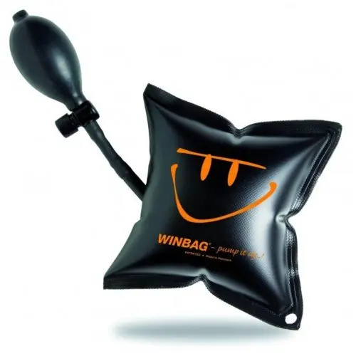 Dagaanbieding Cuscinetto gonfiabile WINBAG per montaggio porte e finestre r r r Il WinBag è costituito da materiale sintetico rafforzato resistente all‘usura. r Può essere utilizzato più volte. r Risparmio di tempo fissare con WinBag è veloce e una sola persona è in grado di regolare e fissare anche finestre di grandi dimensioni. r Per il montaggio di porte e finestre veloce e semplice. r Ideale per mettere in bolla porte e finestre e per sollevare porte blindate durante il montaggio. r r r
Dati Tecnici r r r Pressione standard 100 Kg per pezzo r Spazio telaio /muro da 3 a 50 mm r r
", "sku" "09684386", "brand" { "@type" "Thing", "name" "BREMAK" }, "offers" { "@type" "Offer", "priceCurrency" "EUR", "price" "35.25", "itemCondition" "http //schema.org/NewCondition", "availability" "http //schema.org/InStock", "url" "https //www.toolshopitalia.it/shop/sollevamento-e-ancoraggi/cuscinetto-gonfiabile-winbag-per-montaggio-porte-e-finestre", "seller" { "@type" "Organization", "name" "ToolShop Italia - Ferramenta Online" } }
}