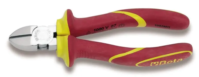 Weekendaanbieding Tronchesi a taglienti diagonali isolato 1000V BETA 1082MQ - 160 mm r r r L= 160 MM r L1= 22 MM r A= 20 MM r B= 11 MM r PESO 221 GR r r r r
", "sku" "09706811", "brand" { "@type" "Thing", "name" "BETA UTENSILI" }, "offers" { "@type" "Offer", "priceCurrency" "EUR", "price" "41.70", "itemCondition" "http //schema.org/NewCondition", "availability" "http //schema.org/InStock", "url" "https //www.toolshopitalia.it/shop/pinze-tronchesi-strettoi/tronchese-a-tagliente-diagonale-isolato-1000v-beta-1082mq-160-mm", "seller" { "@type" "Organization", "name" "ToolShop Italia - Ferramenta Online" } }
}