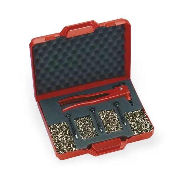 Beperkt Aanbod Rivettatrice manuale per inserti M3-M6 FAR EXTRA KJ17 IN VALIGIA r r r Valigetta in plastica contenente una rivettatrice KJ17 con tiranti, testine e inserti filettati da M3 a M6. r r r
Inserti utilizzabili r r r Alluminio da M3 a M6 r Acciaio da M3 a M6 r Acciaio inox da M3 a M5 r r r r
", "sku" "00378970", "brand" { "@type" "Thing", "name" "FAR" }, "offers" { "@type" "Offer", "priceCurrency" "EUR", "price" "151.50", "itemCondition" "http //schema.org/NewCondition", "availability" "http //schema.org/InStock", "url" "https //www.toolshopitalia.it/shop/rivettatrici-manuali/rivettatrice-manuale-per-inserti-m3-m6-far-kj17-extra", "seller" { "@type" "Organization", "name" "ToolShop Italia - Ferramenta Online" } }
}