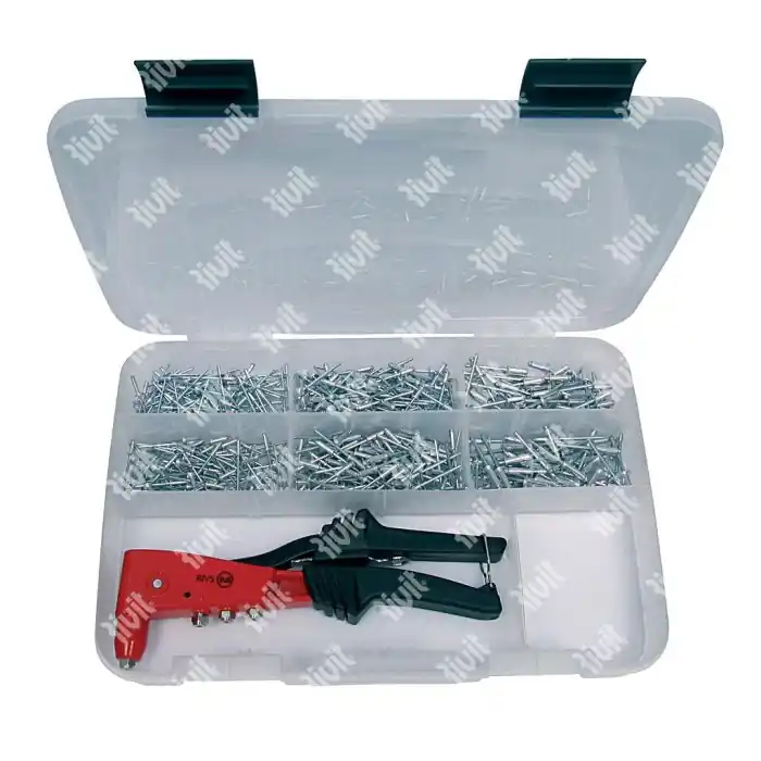 Rivettatrice manuale RIVIT RIV5C per rivetti da ø 2,4-4,8 mm r r
In cassetta di plastica trasparente con comprensiva di rivetti r r r AFT 3,0x6 - 3,0x10 (100pz per tipo) r AFT 4,0x8 - 4,0x12 (100pz per tipo) r AFT 4,8x10 - 4,8x16 (50pz per tipo) r r r
Caratteristiche r r r Con molla di ritorno r lunghezza (mm) 255 r peso (gr) 570 r Codice prodotto 44008300 r r
", "sku" "09778078", "brand" { "@type" "Thing", "name" "RIVIT" }, "offers" { "@type" "Offer", "priceCurrency" "EUR", "price" "35.05", "itemCondition" "http //schema.org/NewCondition", "availability" "http //schema.org/InStock", "url" "https //www.toolshopitalia.it/shop/rivettatrici-manuali/rivettatrice-manuale-rivit-riv5c-per-rivetti-da-o-2-4-4-8-mm", "seller" { "@type" "Organization", "name" "ToolShop Italia - Ferramenta Online" } }
} Hete Deal