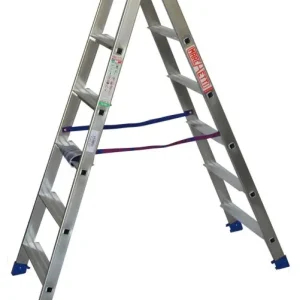 Beperkt Aanbod Scala Marchetti in alluminio doppia salita Gaudì 6 gradini (5 + pedana) altezza max 1,60 m r r r 6 gradini (5 + pedana) r H mt 1,60 r r r
Scala professionale in alluminio a doppia salita, con 6 gradini da mm 80 in entrambe le salite e montante mm 73x25. r r r Pianetto antiscivolo mm 380x175. r Resistente cerniera in mescola di nylon. r Tacchi antiscivolo per la massima aderenza al suolo. r Cinghie di sicurezza antiapertura maggiorate. r Etichette adesive con norme di riferimento e codice a barre. r Imballo in termoretraibile. r UNI EN 131, portata 150 Kg r r r r r r
", "sku" "09646513", "brand" { "@type" "Thing", "name" "MARCHETTI" }, "offers" { "@type" "Offer", "priceCurrency" "EUR", "price" "152.00", "itemCondition" "http //schema.org/NewCondition", "availability" "http //schema.org/InStock", "url" "https //www.toolshopitalia.it/shop/scale-e-ponteggi/scala-in-alluminio-a-doppia-salita-marchetti-gaudi-6-gradini-1-60m", "seller" { "@type" "Organization", "name" "ToolShop Italia - Ferramenta Online" } }
}