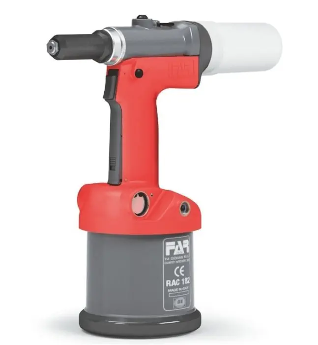 Betaalbaar Rivettatrice oleopneumatica per rivetti a strappo FAR RAC 182 r r r Con sistema di sicurezza nel recupero del chiodo tranciato, progettata per la messa in posa di rivetti standard da 2,4 a 6 mm (6 mm solo in alluminio) e rivetti ad alte prestazioni fino al diametro 4,8 mm. r Leggera ed ergonomica, è dotata di una connessione per l’aria compressa su entrambi i lati della rivettatrice. r Rivetti Standard diametro 6 solo in alluminio. r La rivettatrice può essere utilizzata per rivetti ad alte prestazioni Farbolt e similari, montando il KIT cod. 74000090. r La rivettatrice può essere utilizzata per rivetti ad alte prestazioni X /S Trifar, montando l’ugello cod. 71345652. r Forza massima 10500 N. r Corsa 20,5 mm. r r r r
", "sku" "09776784", "brand" { "@type" "Thing", "name" "FAR" }, "offers" { "@type" "Offer", "priceCurrency" "EUR", "price" "596.00", "itemCondition" "http //schema.org/NewCondition", "availability" "http //schema.org/InStock", "url" "https //www.toolshopitalia.it/shop/rivettatrici-oleopneumatiche/rivettatrice-oleopneumatica-per-rivetti-a-strappo-far-rac-182", "seller" { "@type" "Organization", "name" "ToolShop Italia - Ferramenta Online" } }
}