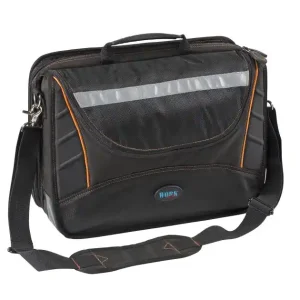 Populair Borsa porta pc e utensili GT LINE TOP 10 N r r
Fornita vuota senza utensili r r r Borsa multifunzione porta utensili e PC fino a 13‘‘. r Maniglia con grip in gomma e tracolla regolabile. r Tasca interna per cellulare. r Area principale per laptop e astuccio porta cavi. r Area posteriore con tasche ed elastici porta utensili. r Dimensioni L400xP130xH310 mm r Peso Kg 1,40 r r
", "sku" "09737396", "brand" { "@type" "Thing", "name" "GT LINE VALIGIE" }, "offers" { "@type" "Offer", "priceCurrency" "EUR", "price" "70.80", "itemCondition" "http //schema.org/NewCondition", "availability" "http //schema.org/InStock", "url" "https //www.toolshopitalia.it/shop/valigie-e-porta-attrezzi/borsa-porta-pc-fino-a-13-e-portautensili-gt-line-top-10-n-vuota", "seller" { "@type" "Organization", "name" "ToolShop Italia - Ferramenta Online" } }
}