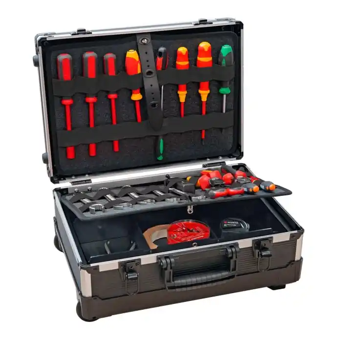 Dagaanbieding Valigia porta utensili con trolley GT LINE - FLASH WH 2 PEL r r
la valigia viene fornita vuota senza utensili r r r Trolley porta utensili con pareti in ABS stampate ad iniezione e robusti profili in alluminio di rinforzo. r Grande resistenza e ottimo rapporto qualità /prezzo. r configurazione r 2 pannelli porta utensili con elastici r Tasca porta documenti con tasche porta utensili r Maniglia ergonomica con grip in gomma r Due serrature con chiave r Due cerniere di sicurezza r Superficie interna facilmente lavabile r Fondo con divisori removibili r Ruote e maniglione telescopico r Dimensioni mm 450x320x160 r Peso kg 5,20 r r
", "sku" "09758513", "brand" { "@type" "Thing", "name" "GT LINE VALIGIE" }, "offers" { "@type" "Offer", "priceCurrency" "EUR", "price" "186.50", "itemCondition" "http //schema.org/NewCondition", "availability" "http //schema.org/InStock", "url" "https //www.toolshopitalia.it/shop/valigie-e-porta-attrezzi/valigia-porta-utensili-con-trolley-gt-line-flash-wh-2-pel-vuota", "seller" { "@type" "Organization", "name" "ToolShop Italia - Ferramenta Online" } }
}