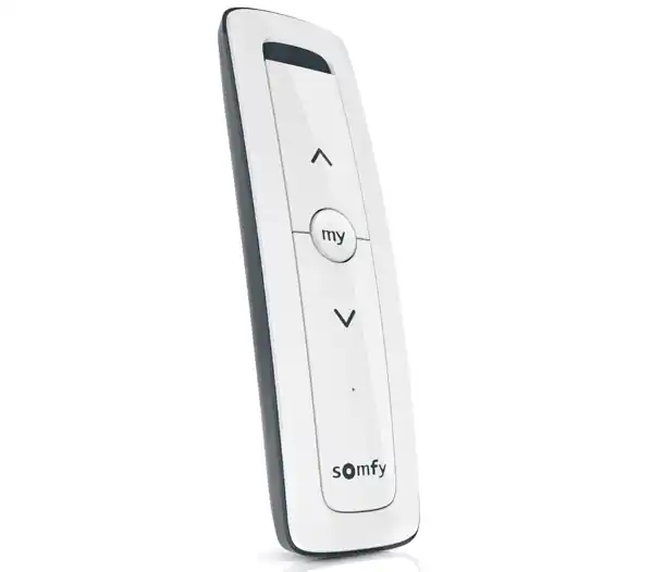 Direct Verzonden Telecomando Somfy 1870405 Situo 1 RTS Pure monocanale r r r Situo 1 Telecomando RTS per tapparelle motorizzate per pilotare uno o più motori r r r
Caratteristiche r r r Controllo locale a senso unico r Funzioni Su, Giù, Stop e posizione preferita "my" r Funzione "my" Salva la tua posizione preferita. In questo modo è possibile trovare l‘impostazione preferita con un solo clic r Facile da installare e programmare il pulsante "prog" permette di accoppiare istantaneamente la tapparella motorizzata r Design senza tempo e raffinato grazie alle sue finiture moderne, si integra perfettamente nei vostri interni e si adatta a qualsiasi ambiente della casa r Un tocco piacevole, una presa perfetta e un discreto supporto a parete; ogni dettaglio è stato pensato per il vostro comfort quotidiano. r Consegnato con un supporto a parete. Una soluzione facile da appendere grazie ad una striscia adesiva posizionata sul retro del supporto (senza chiodi o viti) r r r
Vantaggi r r r La gamma Situo è stata progettata secondo i criteri ACT FOR GREEN per ridurre il suo impatto ambientale. r Grazie alle sue finiture moderne, si integra perfettamente nei vostri interni e si inserisce in ogni stanza della casa. Un tocco piacevole, una presa perfetta e un discreto supporto a parete; ogni dettaglio è stato progettato per il vostro comfort quotidiano. r Facile da usare con le sue funzioni di sollevamento /arresto /abbassamento. r La mia posizione Salva la tua posizione preferita. In questo modo è possibile trovare l‘impostazione preferita con un solo clic. r Semplice da programmare e modificare. r r r
Contenuti r r r 1 telecomando colore pure r 1 supporto murale r r r
Dati tecnici r r r Frequenza RTS 433.42 MHz r Temperatura di esercizio 0° / + 48°C r Tipo di batteria CR2032 r Tensione 1 x3V r r
", "sku" "09772175", "brand" { "@type" "Thing", "name" "SOMFY" }, "offers" { "@type" "Offer", "priceCurrency" "EUR", "price" "51.75", "itemCondition" "http //schema.org/NewCondition", "availability" "http //schema.org/InStock", "url" "https //www.toolshopitalia.it/shop/motori-per-tapparelle/telecomando-somfy-1870405-situo-1-rts-pure-ad-1-canale", "seller" { "@type" "Organization", "name" "ToolShop Italia - Ferramenta Online" } }
}