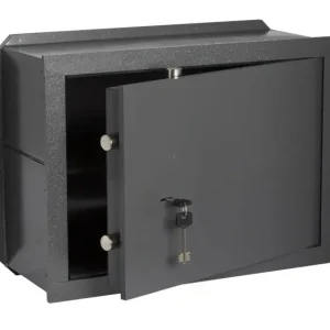 Cassaforte ad incasso Cisa 82010.42 con chiave a doppia mappa r r r Dimensioni esterne L420 x H300 x P300 mm r Dimensioni interne L402 x H282 x P250 mm r Frontale in acciaio spessore 8 mm r Catenacci in acciaio diametro 22 mm r Sistema di chiusura con chiave doppia mappa. r r r
CARATTERISTICHE TECNICHE r r r Frontale monoblocco in acciaio spessore 8 mm r Assemblaggio dei componenti di tenuta con saldature robotizzate r Catenacci girevoli in acciaio nichelato diametro 22 mm r Piastra di protezione della serratura in acciaio carbonitrurato r Speciale verniciatura a forno ad alta resistenza contro la corrosione r Serratura e meccanismi fissati direttamente allo sportello r r r
DOTAZIONE r r r 1 Ripiano interno r Foglio istruzioni r Istruzioni d‘installazione r r
", "sku" "00231961", "brand" { "@type" "Thing", "name" "CISA" }, "aggregateRating" { "@type" "AggregateRating", "ratingValue" "4.50", "reviewCount" "2" }, "offers" { "@type" "Offer", "priceCurrency" "EUR", "price" "246.50", "itemCondition" "http //schema.org/NewCondition", "availability" "http //schema.org/InStock", "url" "https //www.toolshopitalia.it/shop/casseforti/cassaforte-ad-incasso-con-chiave-cisa-82010-42-cm-42x30x30", "seller" { "@type" "Organization", "name" "ToolShop Italia - Ferramenta Online" } }
} Direct Verzonden