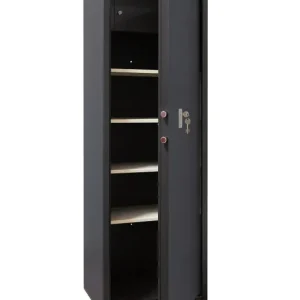Armadio di sicurezza porta documenti con chiave doppia mappa VIRO 1.4430.TR r r r DIMENSIONI ESTERNE L x H x P (cm) 52 X 150 X 38 r DIMENSIONI INTERNE UTILI L x H x P (cm) 51,5 X 127 X 31,5 r PESO KG 84 r VOLUME (m3) 33 r 4 RIPIANI IN DOTAZIONE r r r
CARATTERISTICHE PRINCIPALI r r r struttura in acciaio di spessore 2 mm verniciato a polveri di colore grigio antracite metallizzato e fori passanti sulla parete posteriore (n°3) da 8 mm per il fissaggio a muro e (n°2) 6 mm per il fissaggio dell‘eventuale paratia (per l‘eventuale trasformazione nel modello modulare portaoggetti); r sportello in acciaio di spessore 3 mm verniciato a polveri di colore grigio antracite metallizzato, a battuta su tre lati e lato cerniera sottosquadro contro lo strappo; r serratura a doppia mappa a 2 mandate, 3 punti di chiusura e 6 gorges; r copertura del meccanismo di chiusura in acciaio di spessore 2 mm verniciato a polveri di colore grigio antracite metallizzato; r chiave a doppia mappa in ottone nichelato e logo Viro art. 1.079 con doppia estrazione, n°2 chiavi in dotazione; r n°4 catenacci in acciaio nichelato, rotanti (antitaglio), su tre lati Ø24 mm (2 in orizzontale +1 in alto +1 in basso); r kit ripiani composto da due sostegni laterali e 4 ripiani in acciaio di spessore 1 mm verniciati a polveri di colore grigio RAL 7032 bucciato. r I ripiani hanno una portata fino a 15 kg ciascuno e sono posizionabili a scelta dell‘utente la distanza minima tra due ripiani è di circa 11,5 cm. r r r
ALTRE CARATTERISTICHE r r r Le dimensioni dei ripiani 51x29 cm sono idonee a riporre anche pc portatili e tabulati. r Il montaggio dei ripiani, a cura del cliente, può essere eseguito facilmente seguendo le istruzioni riportate nella nota di installazione in dotazione; r tesoretto portamunizioni /portaoggetti dotato di serratura di chiusura in lega di zama cromata a 5 lamelle fornita con n°2 chiavi in ottone nichelato e medaglia plastificata art. 1.046.A. r N.B. la cerniera del tesoretto è interna; r etichette adesive con logo Viro e bandiera italiana applicate in corrispondenza della cornice superiore; r etichetta adesiva copritoppa r r r
CONFEZIONAMENTO r
- armadio fornito chiuso, protetto da sacchetto in plastica e confezionato in scatola di cartone neutro con etichetta; r
- il kit ripiani è confezionato all‘interno dell‘armadio. r
ACCESSORI IN DOTAZIONE r
- nota di installazione in italiano ed inglese r
", "sku" "09805613", "brand" { "@type" "Thing", "name" "VIRO" }, "offers" { "@type" "Offer", "priceCurrency" "EUR", "price" "550.00", "itemCondition" "http //schema.org/NewCondition", "availability" "http //schema.org/OutOfStock", "url" "https //www.toolshopitalia.it/shop/casseforti/armadio-di-sicurezza-porta-documenti-con-chiave-doppia-mappa-viro-1-4430-tr", "seller" { "@type" "Organization", "name" "ToolShop Italia - Ferramenta Online" } }
} Populair
