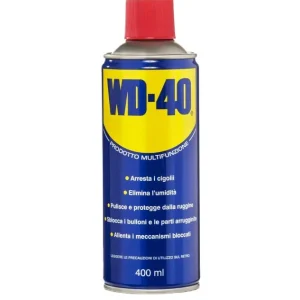 WD-40 lubrificante sbloccante universale spray ml400 r r
Caratteristiche principali r r r WD-40 con i suoi "2.000 utilizzi" è il lubrificante multifunzione indispensabile nel settore automobilistico, nell’industria meccanica, nell’agricoltura, nell’edilizia e perfino nella nautica. r WD-40 grazie alla sua formula esclusiva è capace di raggiungere tutte le superfici metalliche facendo penetrare i suoi elementi attivi attraverso la ruggine e la corrosione, anche in presenza di umidità, formando una barriera protettiva resistente all’umidità. r WD-40 non è conduttore di elettricità e non contiene silicone. r r r
Vantaggi del Prodotto r r r Elimina l’umidità dai cortocircuiti e previene la ruggine r Penetra rapidamente per capillarità nelle minime porosità del metallo, attraversando così ruggine e strato corrosivo. r Lubrifica i meccanismi in modo pulito senza attirare polvere e sporcizia. r Rimuove macchie di catrame, grasso e colla. r Protegge le superfici di metallo non porose da ruggine e corrosione. r Facile da usare r r r
Raccomandato Per r r r Attrezzature da giardinaggio r Terminali di batteria r Candele r Telai per biciclette r Serrature e cerniere r Circuiti di accensione r Motori r Cerchi in lega r Marmitte r r
", "sku" "09641952", "brand" { "@type" "Thing", "name" "WD-40" }, "aggregateRating" { "@type" "AggregateRating", "ratingValue" "5.00", "reviewCount" "1" }, "offers" { "@type" "Offer", "priceCurrency" "EUR", "price" "9.15", "itemCondition" "http //schema.org/NewCondition", "availability" "http //schema.org/InStock", "url" "https //www.toolshopitalia.it/shop/lubrificanti-e-detergenti/wd40-lubrificante-sbloccante-universale-spray-ml400", "seller" { "@type" "Organization", "name" "ToolShop Italia - Ferramenta Online" } }
} Meest Verkocht