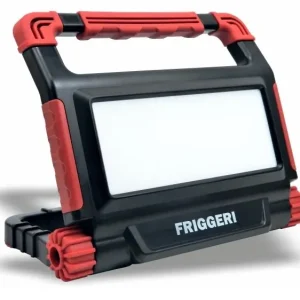 Faretto proiettore led a batteria litio ricaricabile FRIGGERI-PL50KBAT 50W r r
Conformi alle norme CEI EN 60598-1 r r r Proiettori LED SMD r Compatto e resistente agli urti. r Equipaggiato con matrice di LED SMD da 50 Watt che garantisce un‘alta affidabilità ed una batteria ricaricabile agli ioni di Lithio ne fanno un prodotto portatile, leggero e robusto. r Dotato di supporto di appoggio richiudibile e con inclinazione regolabile. r Batteria agli ioni di lithio che garantisce un’autonomia sino a 15 ore r e indicatore di carica a LED incorporato. r Regolazione della luminosità 25%, 50% o 100% del flusso mediante il pulsante di accensione. r Presa USB integrata per ricarica smartphone e tablet (funzione power-bank) con 2A di corrente. r Funzione di protezione contro il blackout con accensione automatica al venir meno della tensione di rete. r Sistema di ricarica automatico con circuito di protezione della batteria integrata. r Corpo realizzato in termoplastico antiurto con rinforzi elastici. r Peso ridottissimo, ideale per il trasporto. r r r
Utilizzo r r r Professionisti e installatori r Officine meccaniche r Ispezioni r Truck e automotive r r r
CARATTERISTICHE TECNICHE r r r Codice FR-PL50KBAT r Potenza nominale (W) 50 r Luminosità (lm) 4.200 r Temperatura della luce (°K) 6.500° r Tensione alimentatore rete 100-240Vac r Tensione alimentatore auto N.D. r Autonomia sino a 15 ore (flusso 25%) - sino a 5,5 ore (flusso 50%) - sino a 2 ore (flusso 100%) r Peso netto 1,70 kg (batteria inclusa) r r r r
", "sku" "09766082", "brand" { "@type" "Thing", "name" "FRIGGERI" }, "aggregateRating" { "@type" "AggregateRating", "ratingValue" "5.00", "reviewCount" "1" }, "offers" { "@type" "Offer", "priceCurrency" "EUR", "price" "101.00", "itemCondition" "http //schema.org/NewCondition", "availability" "http //schema.org/InStock", "url" "https //www.toolshopitalia.it/shop/torce-e-fari-led/faretto-proiettore-led-ricaricabile-friggeri-fr-pl50kbat-50w", "seller" { "@type" "Organization", "name" "ToolShop Italia - Ferramenta Online" } }
} Snelle Levering