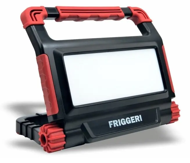 Faretto proiettore led a batteria litio ricaricabile FRIGGERI-PL50KBAT 50W r r
Conformi alle norme CEI EN 60598-1 r r r Proiettori LED SMD r Compatto e resistente agli urti. r Equipaggiato con matrice di LED SMD da 50 Watt che garantisce un‘alta affidabilità ed una batteria ricaricabile agli ioni di Lithio ne fanno un prodotto portatile, leggero e robusto. r Dotato di supporto di appoggio richiudibile e con inclinazione regolabile. r Batteria agli ioni di lithio che garantisce un’autonomia sino a 15 ore r e indicatore di carica a LED incorporato. r Regolazione della luminosità 25%, 50% o 100% del flusso mediante il pulsante di accensione. r Presa USB integrata per ricarica smartphone e tablet (funzione power-bank) con 2A di corrente. r Funzione di protezione contro il blackout con accensione automatica al venir meno della tensione di rete. r Sistema di ricarica automatico con circuito di protezione della batteria integrata. r Corpo realizzato in termoplastico antiurto con rinforzi elastici. r Peso ridottissimo, ideale per il trasporto. r r r
Utilizzo r r r Professionisti e installatori r Officine meccaniche r Ispezioni r Truck e automotive r r r
CARATTERISTICHE TECNICHE r r r Codice FR-PL50KBAT r Potenza nominale (W) 50 r Luminosità (lm) 4.200 r Temperatura della luce (°K) 6.500° r Tensione alimentatore rete 100-240Vac r Tensione alimentatore auto N.D. r Autonomia sino a 15 ore (flusso 25%) - sino a 5,5 ore (flusso 50%) - sino a 2 ore (flusso 100%) r Peso netto 1,70 kg (batteria inclusa) r r r r
", "sku" "09766082", "brand" { "@type" "Thing", "name" "FRIGGERI" }, "aggregateRating" { "@type" "AggregateRating", "ratingValue" "5.00", "reviewCount" "1" }, "offers" { "@type" "Offer", "priceCurrency" "EUR", "price" "101.00", "itemCondition" "http //schema.org/NewCondition", "availability" "http //schema.org/InStock", "url" "https //www.toolshopitalia.it/shop/torce-e-fari-led/faretto-proiettore-led-ricaricabile-friggeri-fr-pl50kbat-50w", "seller" { "@type" "Organization", "name" "ToolShop Italia - Ferramenta Online" } }
} Snelle Levering