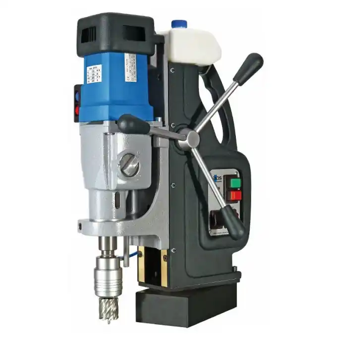 Hete Deal Trapano perforatore a base elettromagnetica SERIE "ProfiPLUS" BDS Maschinen MAB 845 SB r r
CARATTERISTICHE r r r Con base orientabile longitudinalmente di 20 mm e lateralmente 30° + 30° r Prestazioni ottimali e flessibilità per impieghi nell’impiantistica e costruzioni meccaniche. r Meccanismo di rotazione della base magnetica su due assi per un perfetto centraggio del foro r Possibilità di posizionamento e centratura foro a base magnetica inserita. r Foratura con frese a corona negli spessori 30, 55 e 110 mm r Adatto all’impiego con punte coniche, alesatori, svasatori e maschiatori r r r
DOTAZIONE DI SERIE r r r 1 Mandrino cambio rapido r KEYLESS, 19 mm Weldon (3 /4") r 1 Mandrino industriale r CM 3 / 32 mm Weldon (1 1 /4") r 2 Espulsori ZAK 075 + 090 r 2 Espulsori ZAK 100 + 120 r 1 cassa trasporto con ruote r 1 catena di sicurezza r 1 chiave esagonale 6 mm r 1 Cacciaconi CM 3 r 1 manuale istruzioni r r r r
CARATTERISTICHE TECNICHE r r r Potenza motore 1.800 Watt r Alimentazione 230V AC, 50-60 Hz r Corsa della slitta 255 mm r Dimensioni magnete 110 x 220 x 54 mm r Peso 25 kg r Mandrino industriale CM 3, 32 mm Weldon (1 1 /4") r Mandrino cambio rapido KEYLESS, 19 mm Weldon (3 /4") r Cono Morse CM 3 r Velocità 1 40 – 110 min-1 r Velocità 2 65 – 175 min-1 r Velocità 3 140 – 360 min-1 r Velocità 4 220 – 600 min-1 r Lubrificazione automatica di serie si r Frizione si r Controllo della coppia si r Controlli elettronici “full wave” si r Indicatore adesione magnete si r Protezione termica si r Rotazione destra /sinistra si r Indicatore usura carboncini si r Frese a corona prof. 30 mm 12 – 100 mm r Frese a corona prof. 55 mm 12 – 100 mm r Frese a corona prof. 110 mm 20 – 100 mm r Punte elicoidali ≤ ø 31,75 mm r Alesatura ≤ ø 31,75 mm r Svasatura ≤ ø 50 mm r Maschiatura ≤ M30 r r r
", "sku" "09710283", "brand" { "@type" "Thing", "name" "BDS Maschinen" }, "offers" { "@type" "Offer", "priceCurrency" "EUR", "price" "2883.00", "itemCondition" "http //schema.org/NewCondition", "availability" "http //schema.org/InStock", "url" "https //www.toolshopitalia.it/shop/trapani-bds-maschinen/trapano-perforatore-con-base-elettromagnetica-profiplus-bds-maschinen-mab-845-sb", "seller" { "@type" "Organization", "name" "ToolShop Italia - Ferramenta Online" } }
}