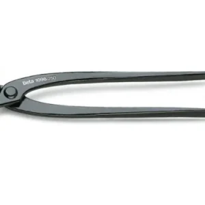 Bestel Nu Tenaglia a tagliente frontale per cementisti BETA 1098 r r r Le tenaglie Beta modello 1098 sono progettate per ferraioli e cementisti, ideali per tranciare ed estrarre chiodi senza sforzo. r Realizzate in acciaio di alta qualità, queste tenaglie offrono una lunga durata e una resistenza superiore all‘usura. r r r
Caratteristiche principali r r r Taglienti robusti progettati per resistere a materiali di media e alta durezza, come fili d‘acciaio e funi, mantenendo la loro efficacia nel tempo. r Design ergonomico la forma affusolata consente la legatura di tondini anche in profondità. r Versatilità d‘uso adatte per tranciare chiodi, sagomare piccoli spessori di ferro e sbeccare piastrelle. r Conformità normativa costruite secondo gli standard ISO 9242 e DIN 5242, garantendo qualità e sicurezza. r r r
Scegli le tenaglie Beta 1098 dal catalogo di Toolshop Italia per lavori di precisione e durata senza compromessi. r r r
", "sku" "09802896", "brand" { "@type" "Thing", "name" "BETA UTENSILI" }, "offers" { "@type" "Offer", "priceCurrency" "EUR", "price" "18.15", "itemCondition" "http //schema.org/NewCondition", "availability" "http //schema.org/InStock", "url" "https //www.toolshopitalia.it/shop/pinze-tronchesi-strettoi/tenaglia-a-tagliente-frontale-per-cementisti-beta-1098-l-220-mm", "seller" { "@type" "Organization", "name" "ToolShop Italia - Ferramenta Online" } }
}